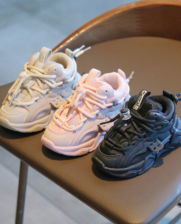 Children Single-through Internet Hot Sneakers